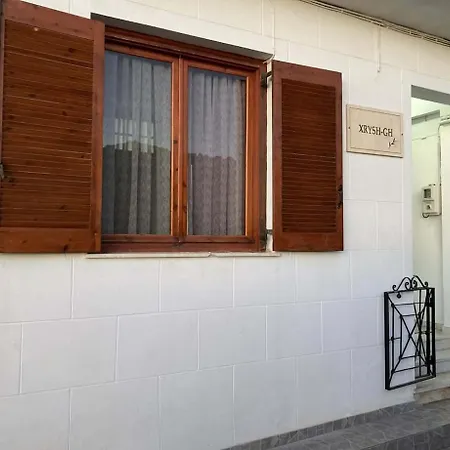 X R Y S H G H Apartment