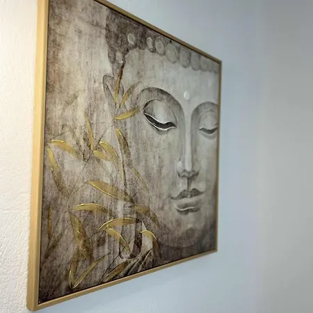 X R Y S H G H Appartamento